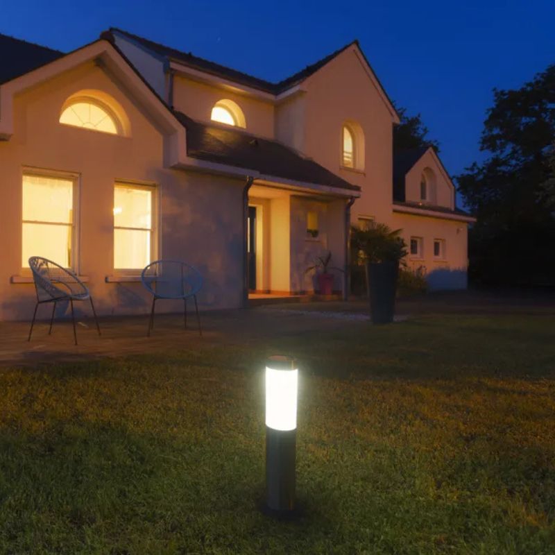 Lampione solare LED da giardino – immagine 3