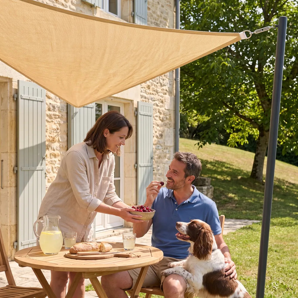 Vela ombreggiante triangolare beige – immagine 3